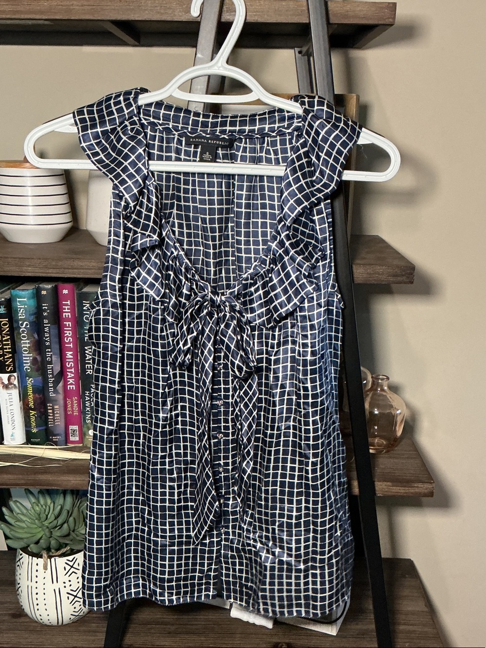 Banana Republic Navy and White Grid Silk Sleeveless Blouse Size S
